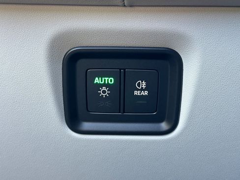 New 2026 Porsche Cayenne GTS image 31