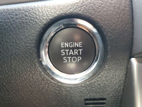 Used 2022 Toyota 4Runner SR5 image 31