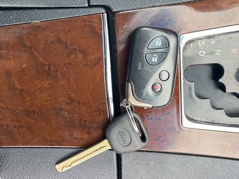 Used 2010 Lexus ES 350 350 image 26