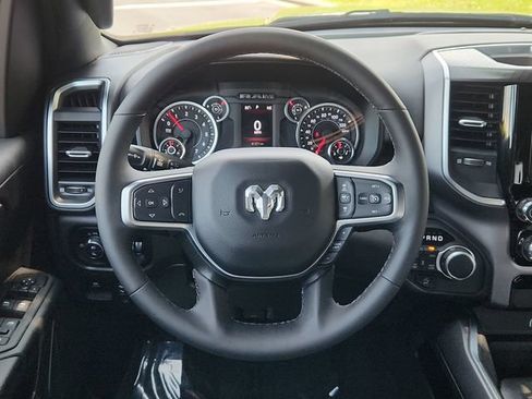 Used 2025 RAM 1500 Big Horn AWD/4WD image 35