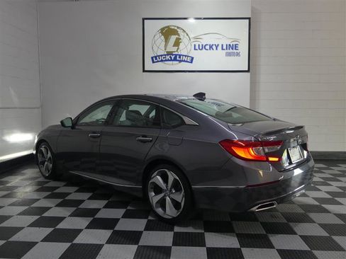 Used 2018 Honda Accord Touring image 11