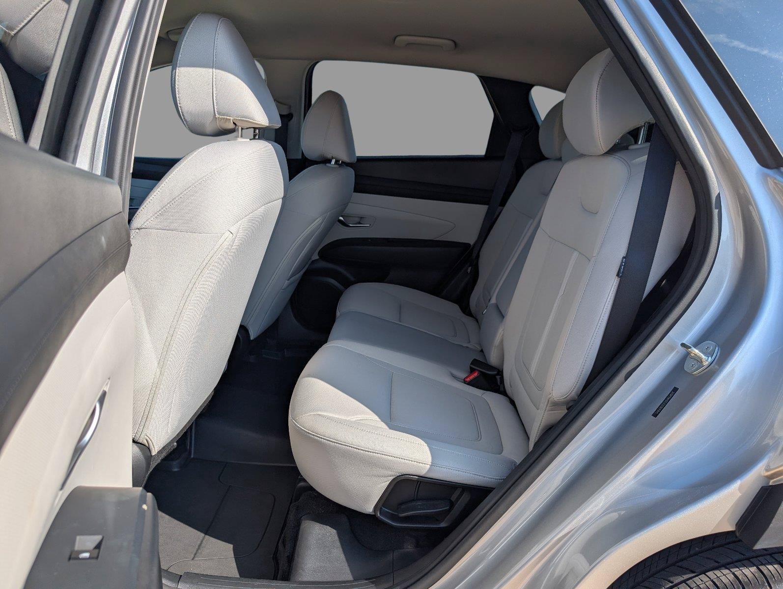 Used 2025 Hyundai Tucson SEL FWD image 19