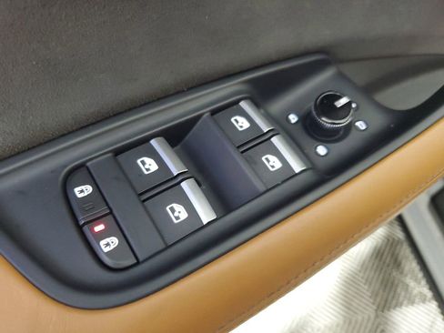 Used 2024 Audi RS Q8 w/ Black Optic Package image 19