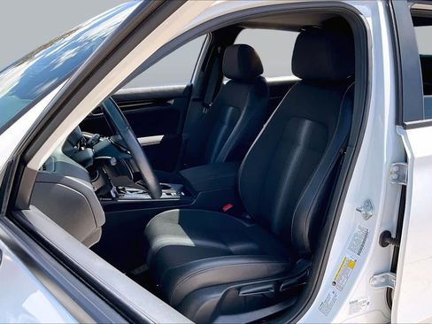 Used 2025 Honda Civic Sport image 8