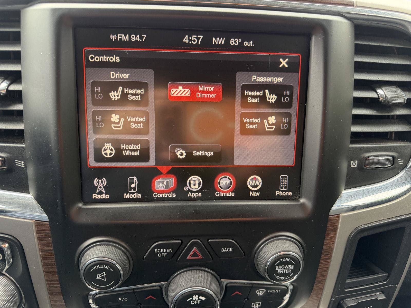 Used 2015 RAM 1500 Laramie w/ Convenience Group AWD/4WD image 19