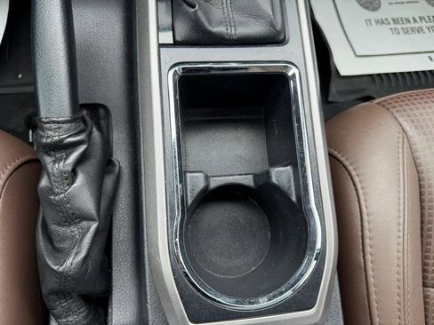 Used 2017 Toyota Tacoma Limited w/ Tow Package image 40