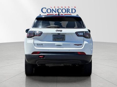 Used 2022 Jeep Compass Trailhawk w/ Trailhawk Elite Group AWD/4WD image 5