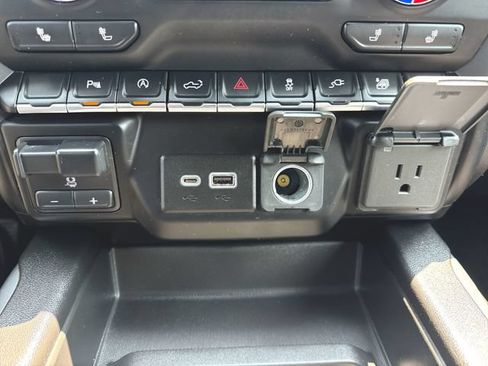 Used 2020 GMC Sierra 1500 Elevation w/ Elevation Value Package AWD/4WD image 34