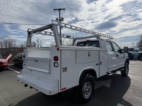 Used 2017 Ford F350 XL image 8