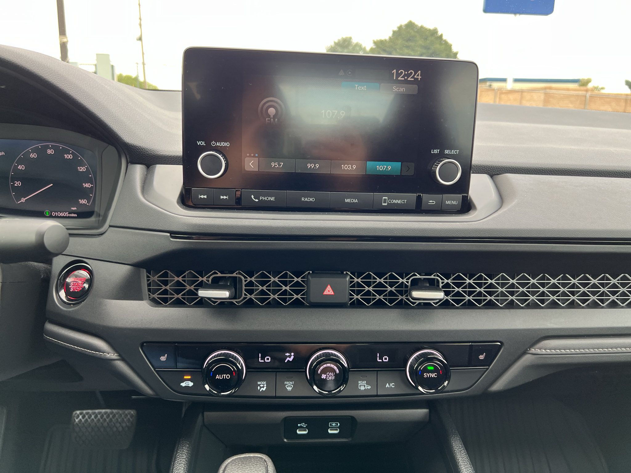 Used 2025 Honda Accord SE image 15