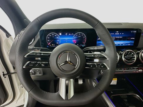 Certified 2026 Mercedes-Benz GLA 250 4MATIC image 11