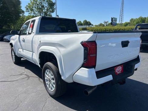 New 2026 Toyota Tacoma SR5 RWD image 9
