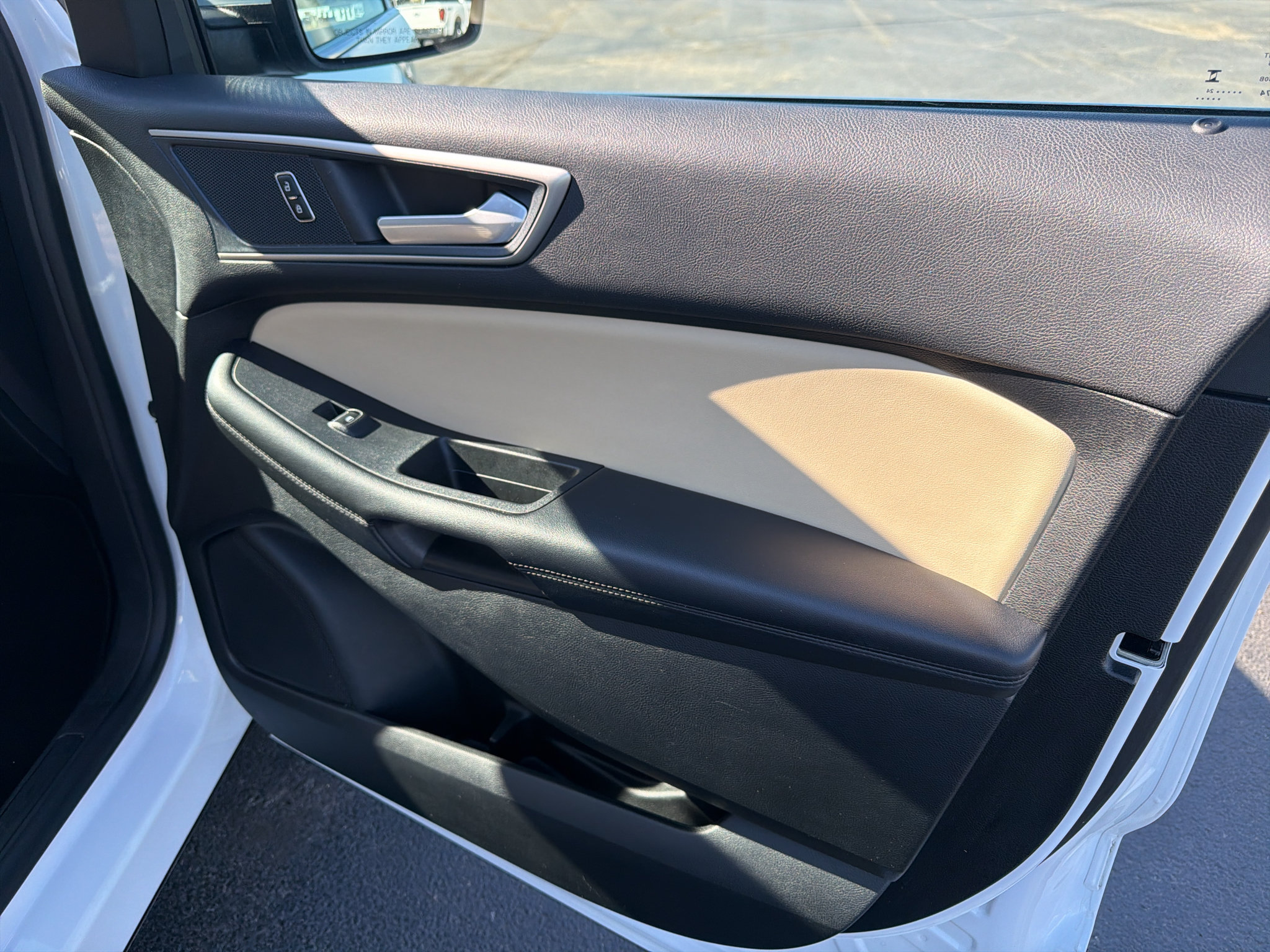 Used 2024 Ford Edge SEL AWD/4WD image 18
