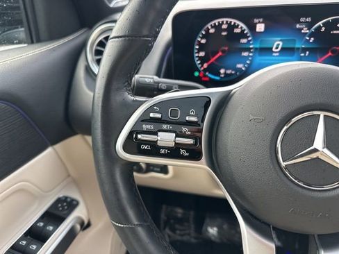 Used 2023 Mercedes-Benz GLB 250 4MATIC image 21