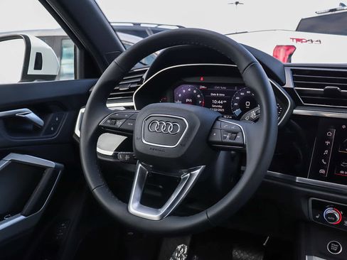 New 2025 Audi Q3 2.0T Premium image 22