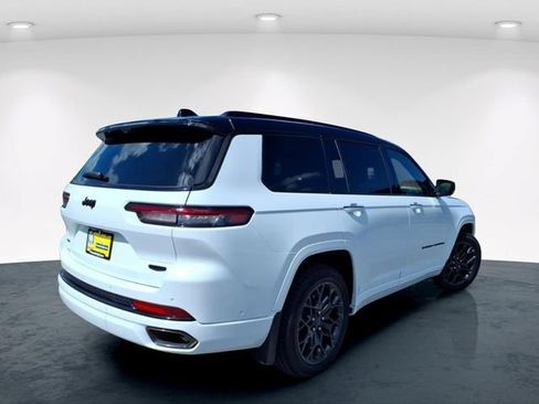 Used 2025 Jeep Grand Cherokee L Summit AWD/4WD image 8