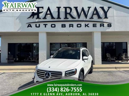 Used 2025 Mercedes-Benz GLB 250 image 1