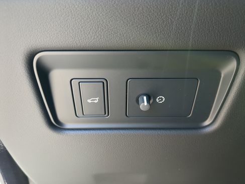 New 2026 Jaguar F-PACE R-Dynamic S image 26