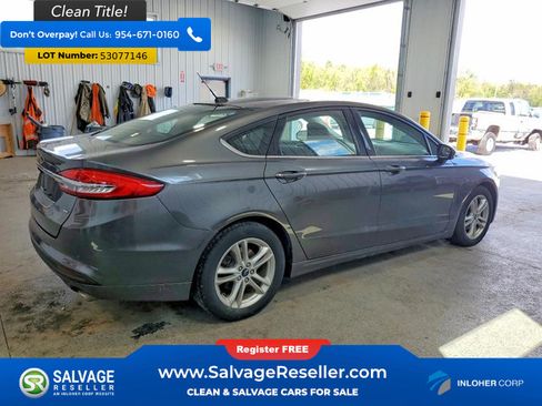 Used 2018 Ford Fusion SE w/ Fusion SE Technology Package FWD image 4