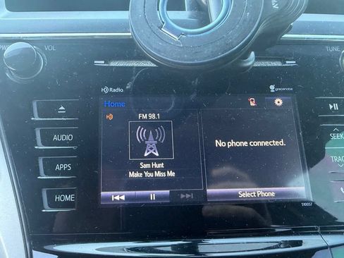 Used 2015 Toyota Prius V Three FWD image 9