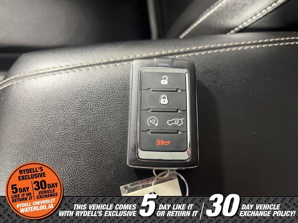 Used 2023 Jeep Grand Cherokee Limited w/ Luxury Tech Group II AWD/4WD image 32