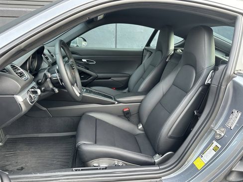 Certified 2025 Porsche 718 Cayman image 5