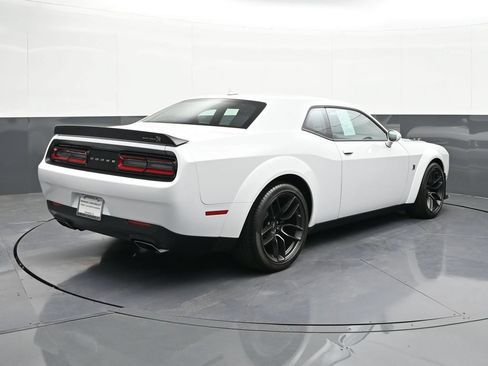 Used 2022 Dodge Challenger R/T Scat Pack RWD image 5