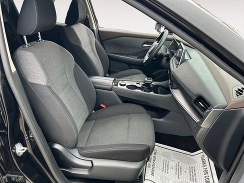 Used 2023 Nissan Rogue SV image 15