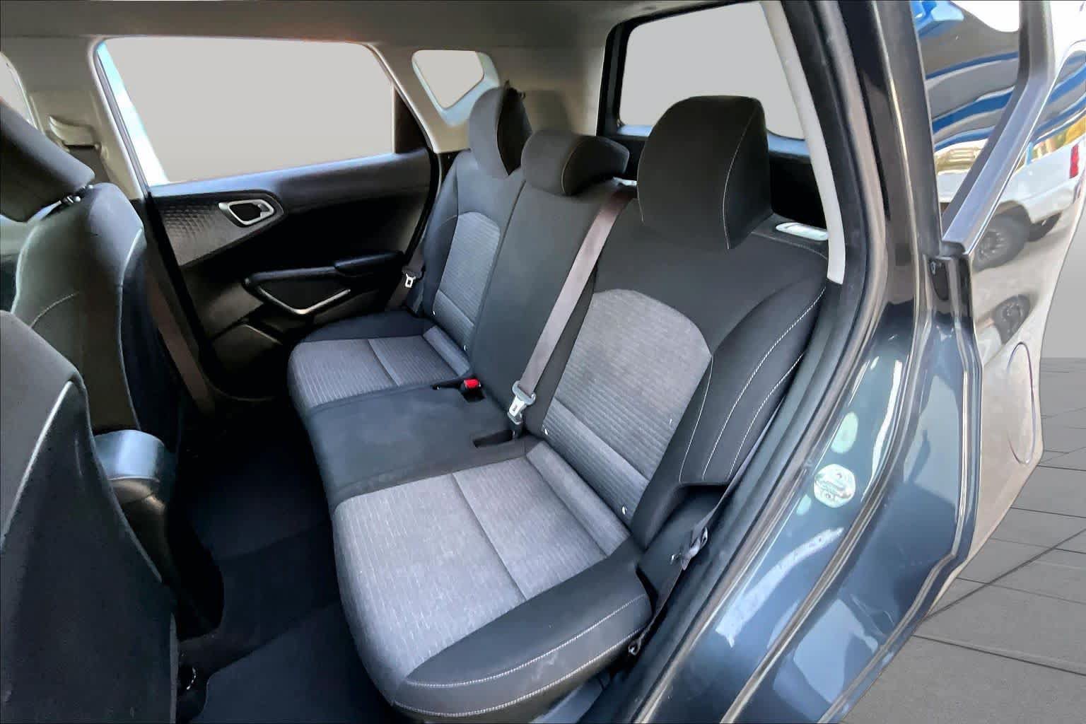 Used 2021 Kia Soul S FWD image 21