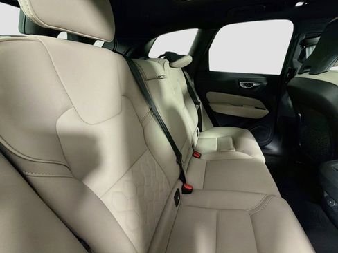 New 2027 Volvo XC60 B5 Plus AWD/4WD image 27