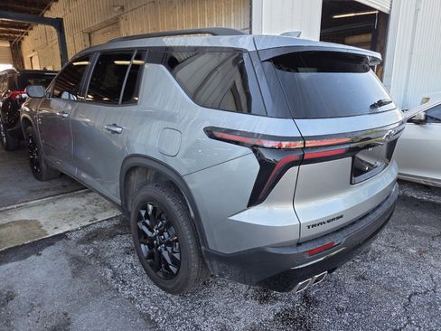 Certified 2025 Chevrolet Traverse LT w/ Midnight/Sport Edition FWD image 4