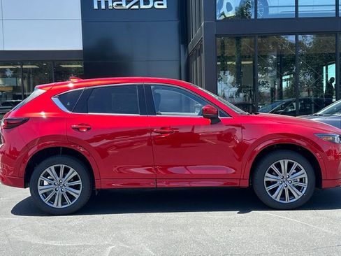New 2025 MAZDA CX-5 Signature image 4