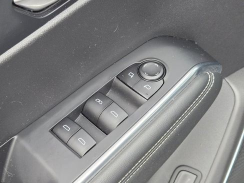 Used 2025 GMC Acadia Elevation FWD image 22