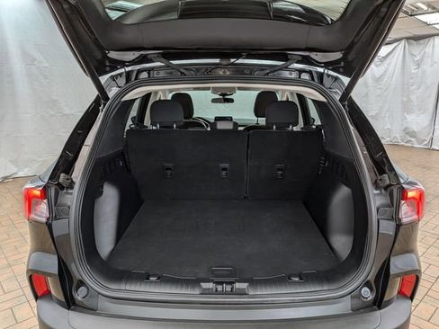 Certified 2022 Ford Escape SE w/ SE Sport Appearance Package image 20