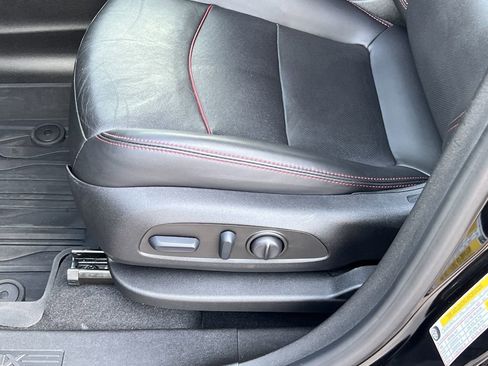 Used 2022 Chevrolet Equinox RS w/ RS Leather Package image 10
