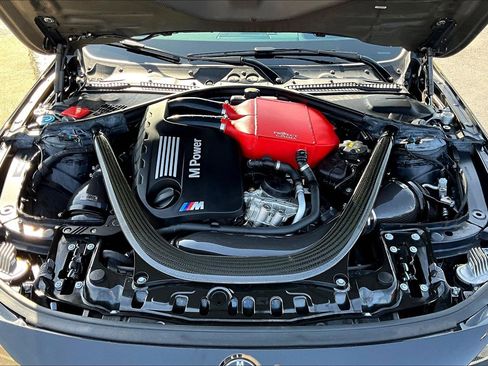 Used 2018 BMW M4 Coupe image 30