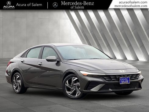 Used 2024 Hyundai Elantra Limited image 1