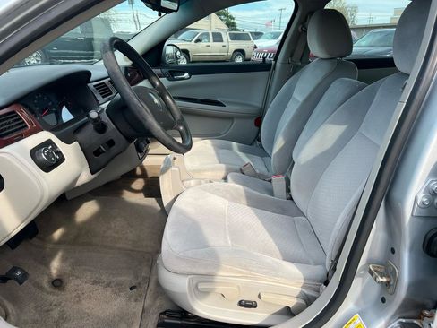 Used 2010 Chevrolet Impala LS FWD image 9
