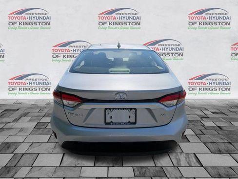 Used 2023 Toyota Corolla LE w/ Carpet Mat Package (TMS) FWD image 4