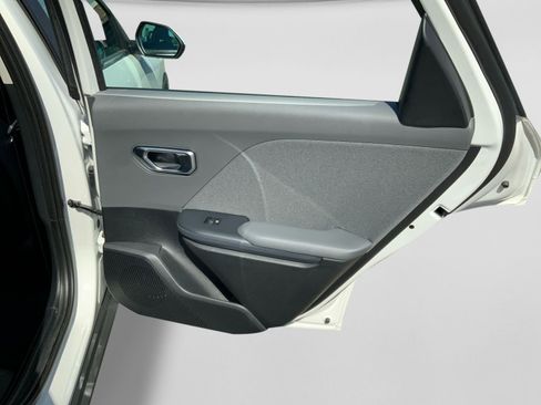 Used 2025 Kia K4 EX FWD image 30