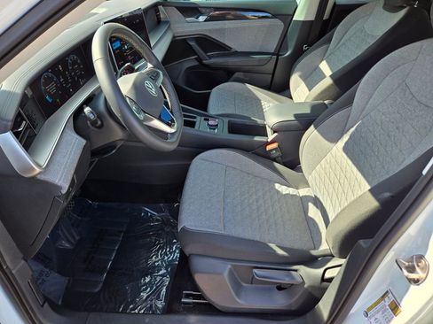 Used 2025 Volkswagen Tiguan S AWD/4WD image 8