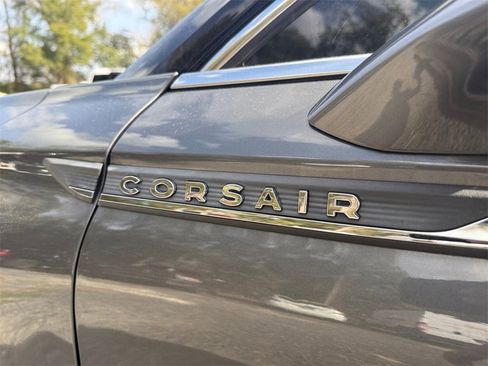 Used 2021 Lincoln Corsair FWD image 17