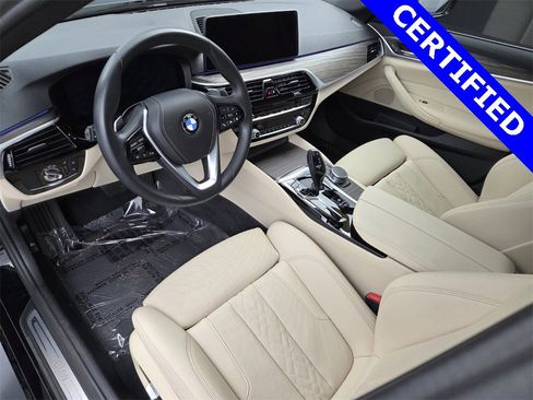 Certified 2022 BMW 530i w/ Convenience Package image 26