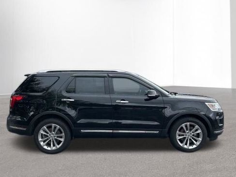 Used 2018 Ford Explorer Limited w/ Equipment Group 301A AWD/4WD image 7