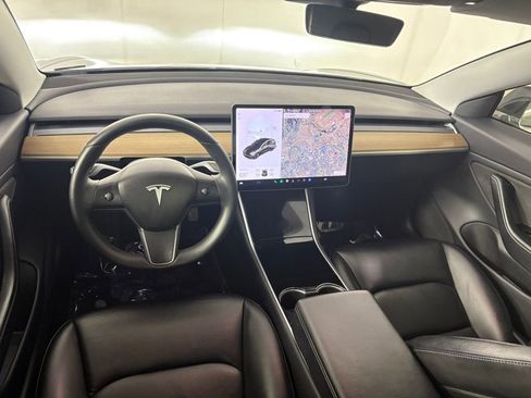Used 2019 Tesla Model 3 Performance image 23