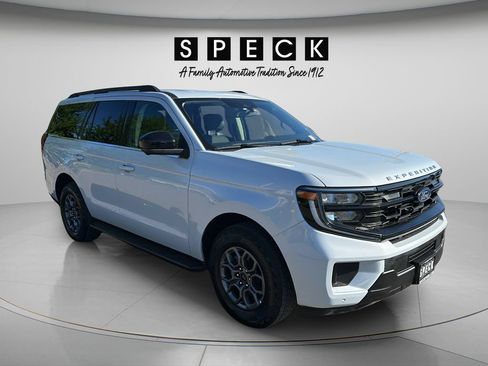 Used 2025 Ford Expedition Active AWD/4WD image 7