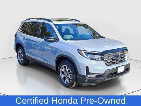 Certified 2023 Honda Passport TrailSport image 3