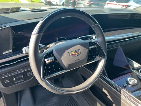Used 2025 Cadillac Escalade Sport w/ LPO, Floor Liner Package AWD/4WD image 11