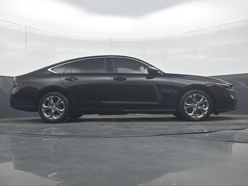 Used 2023 Honda Accord EX-L image 34