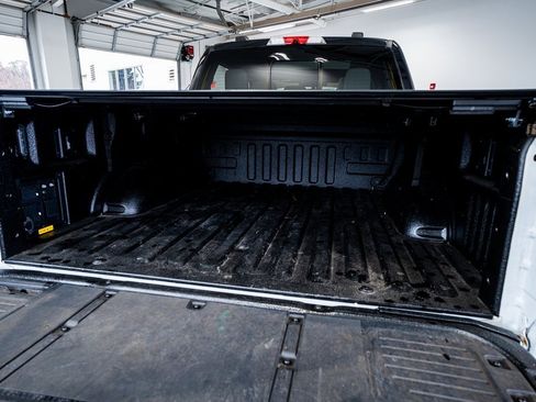 Used 2023 Ford F150 Lightning Platinum image 57